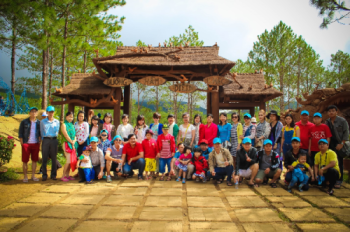 Gia Thy thăm lại thành phố ngàn hoa