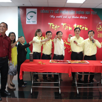 Tân niên 2016 - Nụ cười và sự thân thiện